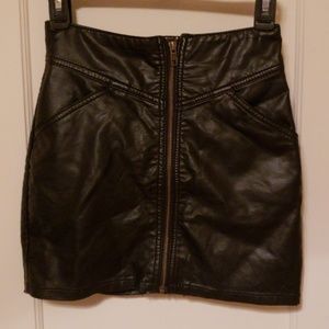 Divided faux leather skirt